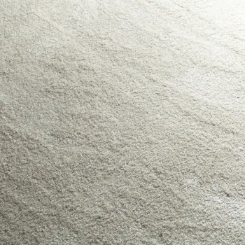 JAB Amaze 378 hellgrau – quadratische Draufsicht Velours-Teppichboden in hellgrau